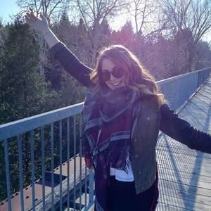 Meet your Posher, Alyssa